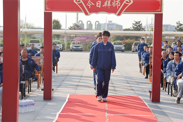 043A7930(1).png